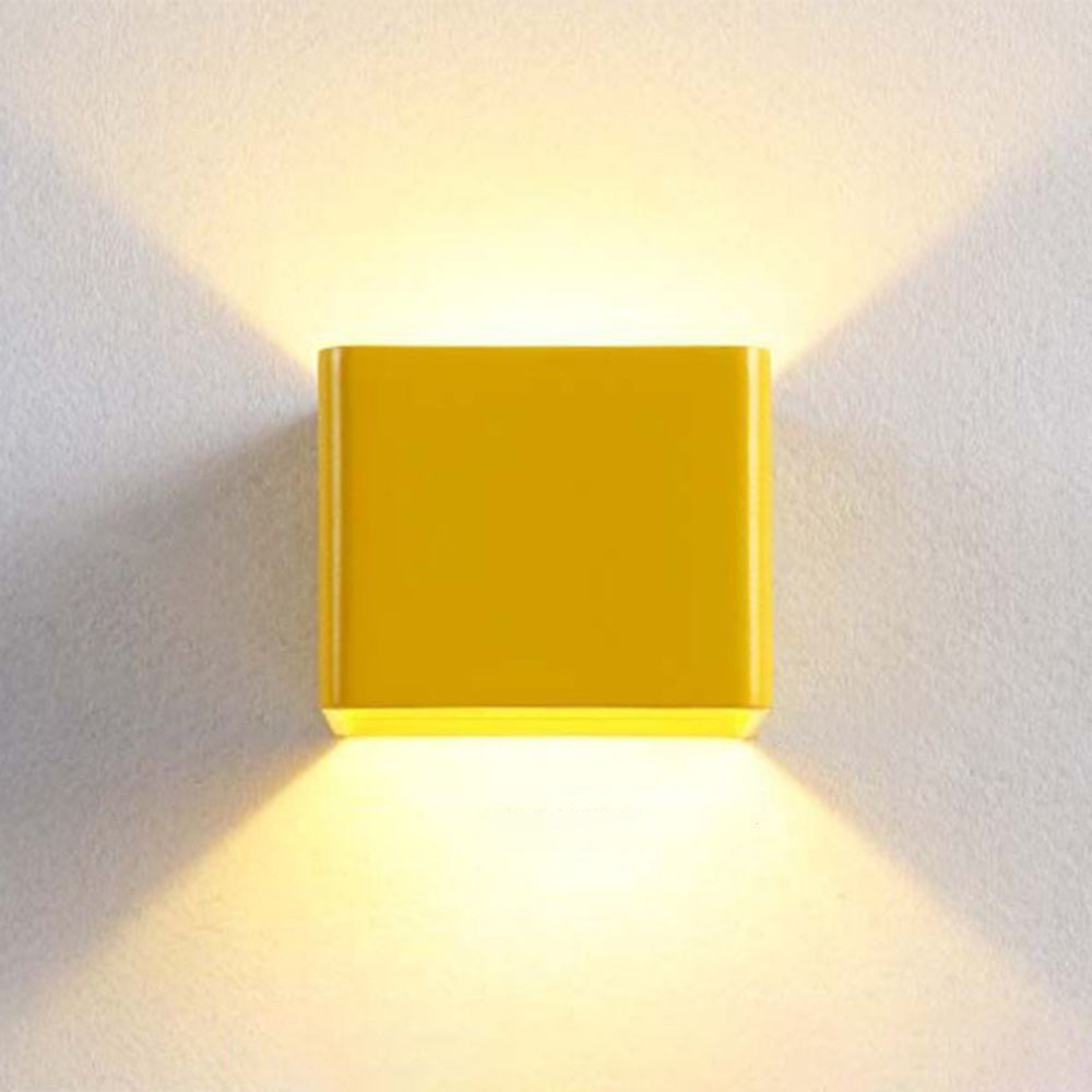 Lisslune | OrrSquare – Modern square wall lamp for stylish lighting