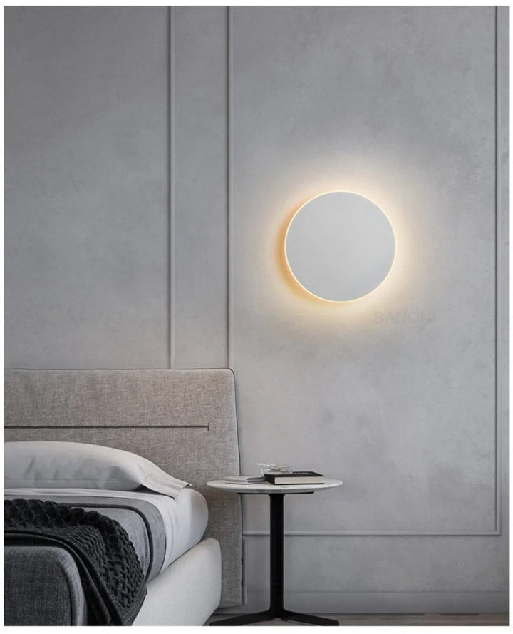 Lisslune | Sleekglow: the perfect LED wall lamp for a modern atmosphere
