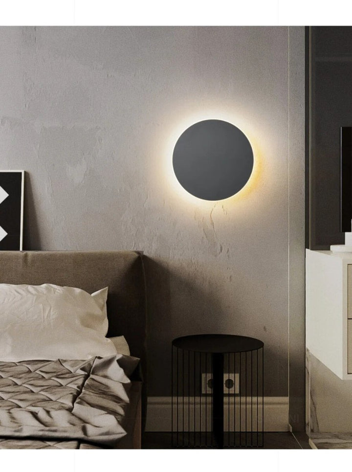 Lisslune | Sleekglow: the perfect LED wall lamp for a modern atmosphere