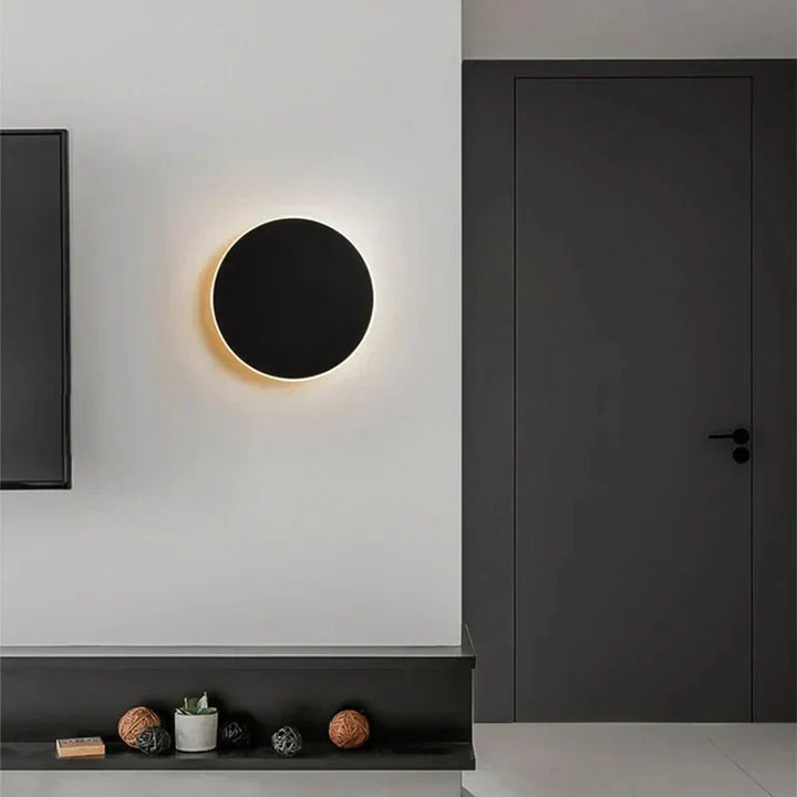 Lisslune | Sleekglow: the perfect LED wall lamp for a modern atmosphere