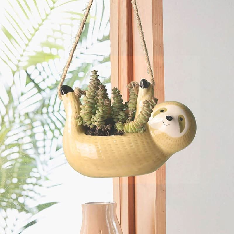 Lisslune | LUMA – Stylish Hanging Sloth Vase for Your Spaces