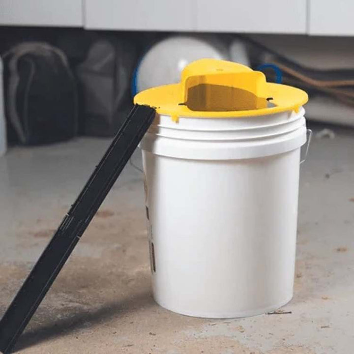 Lisslune | SmartCatch Hands-Free Mouse Trap | Safe for Families & Pets, Multiple Capture System for Effective Rodent Control