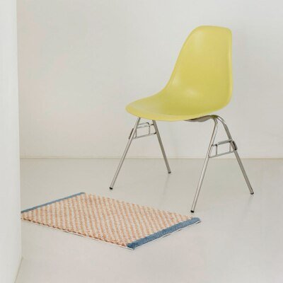 Lisslune | Soft, fluffy bathroom rug with check pattern