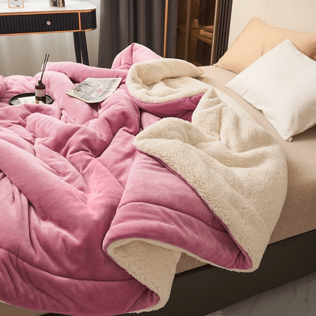 Lisslune | SOFTHUG LUXE – Plush Flannel Fleece Blanket for Comfort & Style
