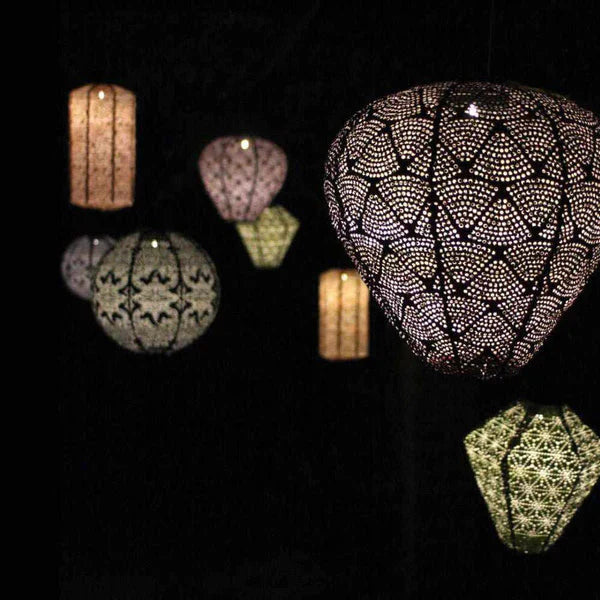Lisslune | LumiSphere Solar Lanterns - enchanting outdoor lighting