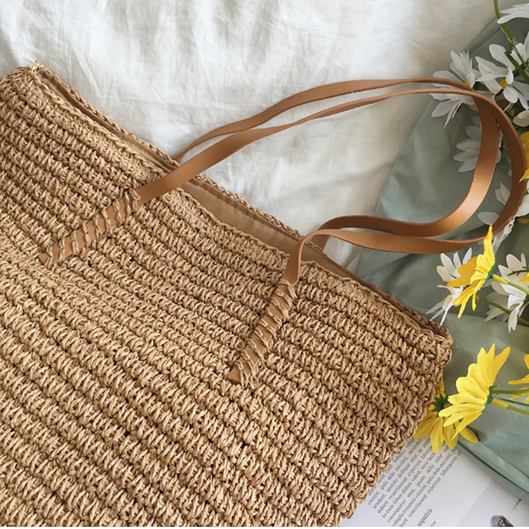 Lisslune | Spacious Handbag with Sturdy Shoulder Strap - TerraWoven