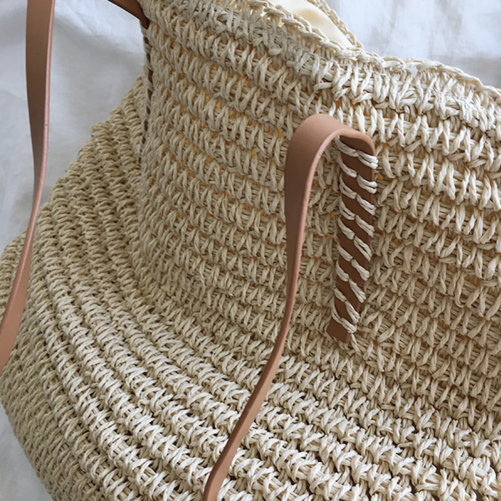 Lisslune | Spacious Handbag with Sturdy Shoulder Strap - TerraWoven