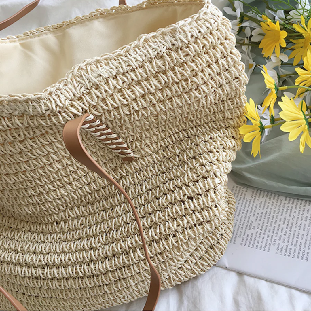 Lisslune | Spacious Handbag with Sturdy Shoulder Strap - TerraWoven