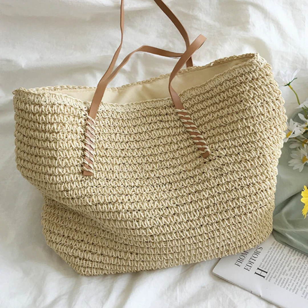 Lisslune | Spacious Handbag with Sturdy Shoulder Strap - TerraWoven