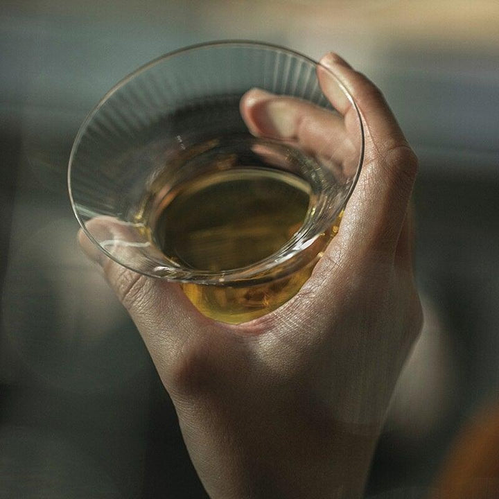Lisslune | Rotating Mirror Glass - Rotating Whiskey Drinking Glass