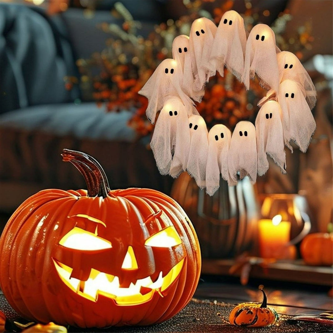 Lisslune | SPOOKGLOW – LED Ghost Wreath with 12 Illuminated Spirits