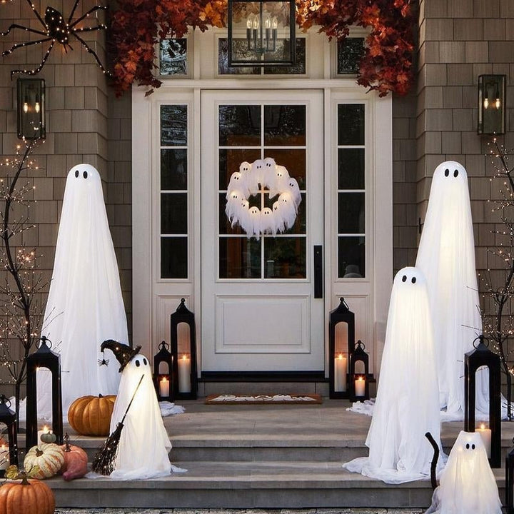 Lisslune | SPOOKGLOW – LED Ghost Wreath with 12 Illuminated Spirits