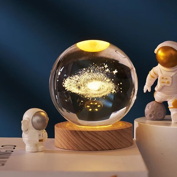 Lisslune | 3D Planet Crystal Ball