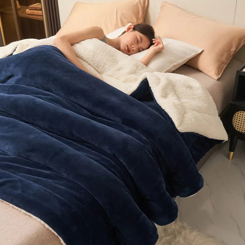 Lisslune | HugLuxe Reversible Blanket – Velvet & Lambswool for All Seasons