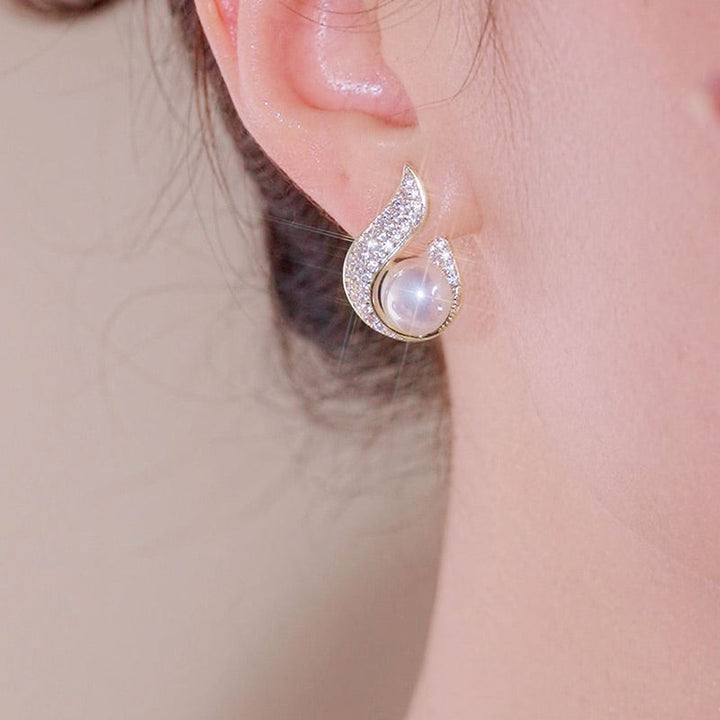 Lisslune | Elegant earrings with pearl imitation and rhinestone