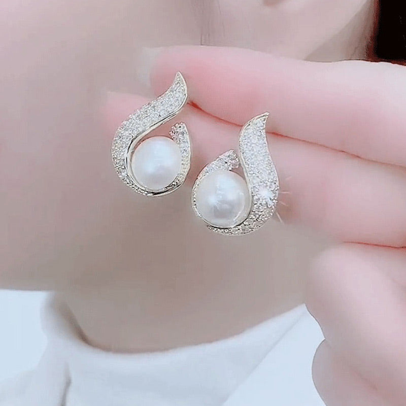 Lisslune | Elegant earrings with pearl imitation and rhinestone