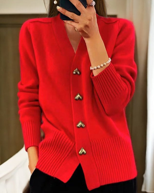 Lisslune | Elegant cardigan with heart buttons