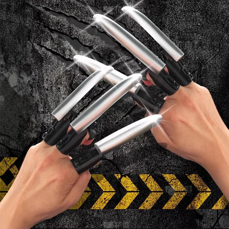 Lisslune | Retractable mechanical wolf claw as a finger toy