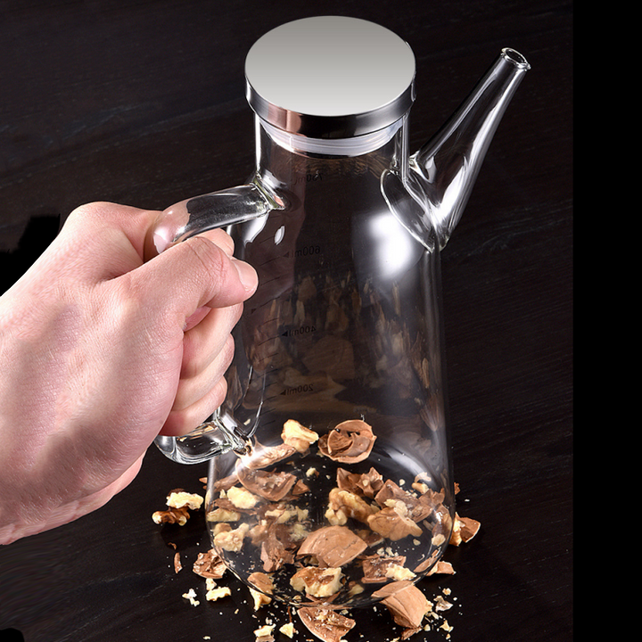 Lisslune | Oil dispensing bottle with drip-free spout