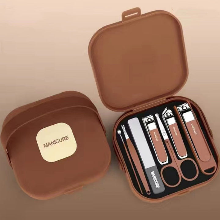 Lisslune | Portable 7-piece manicure set with nail clippers