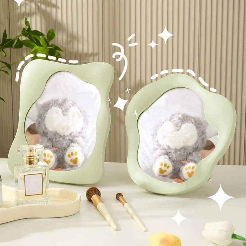 Lisslune | Squiggly Makeup Mirror