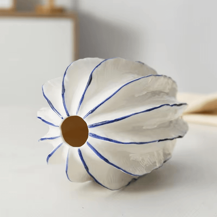 Lisslune | Starfruit Porcelain Vase