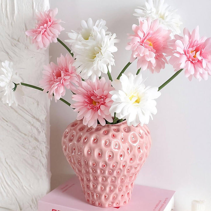 Lisslune | Strawberry-structured ceramic vase
