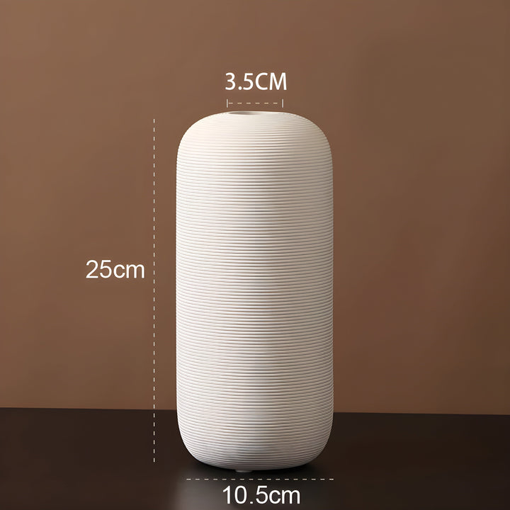 Lisslune | Minimalistic Handcrafted Ceramic Zen Vase