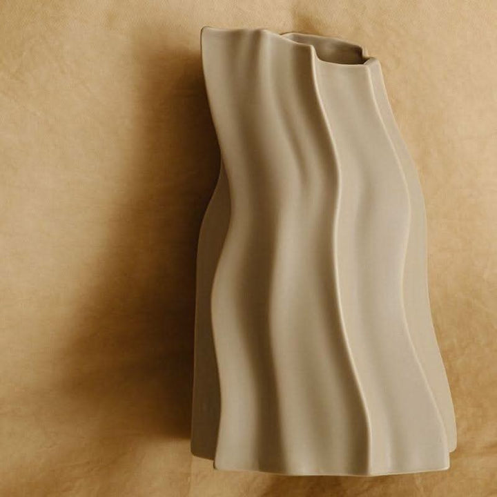 Lisslune | ORINA – Stylish ceramic vase for a luxurious atmosphere