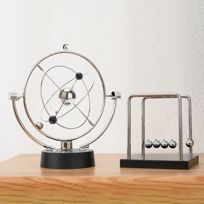 Lisslune | Modern Art Newton Pendulum Toy