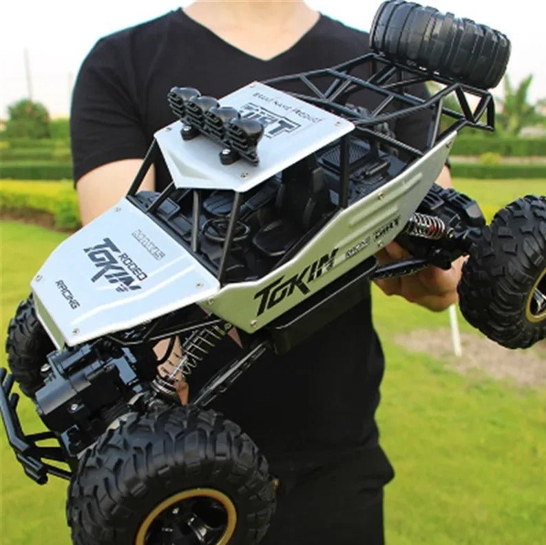 Lisslune | TerraClimb X4 – 4x4 RC Monster Truck for Powerful Off-Road Action