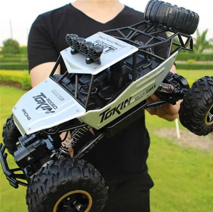 Lisslune | TerraClimb X4 – 4x4 RC Monster Truck for Powerful Off-Road Action