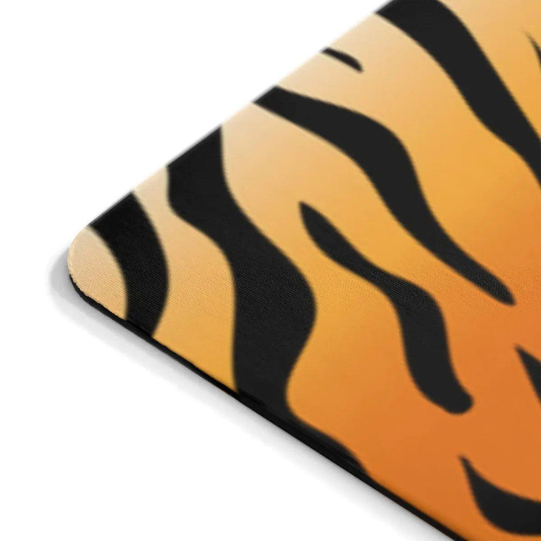 Lisslune | Chic Tiger Print Mouse Pad: Elevate your workspace with style and precise tracking