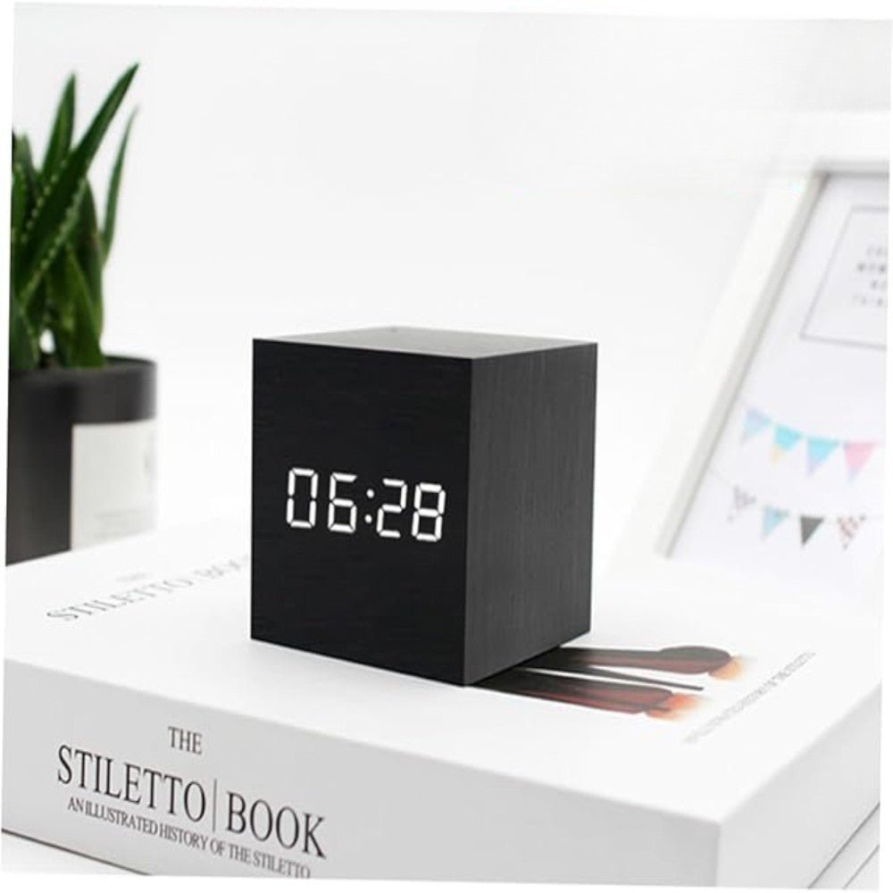 Lisslune | ZENICUBE – Minimalist LED Alarm Clock with Time, Date & Temperature Display