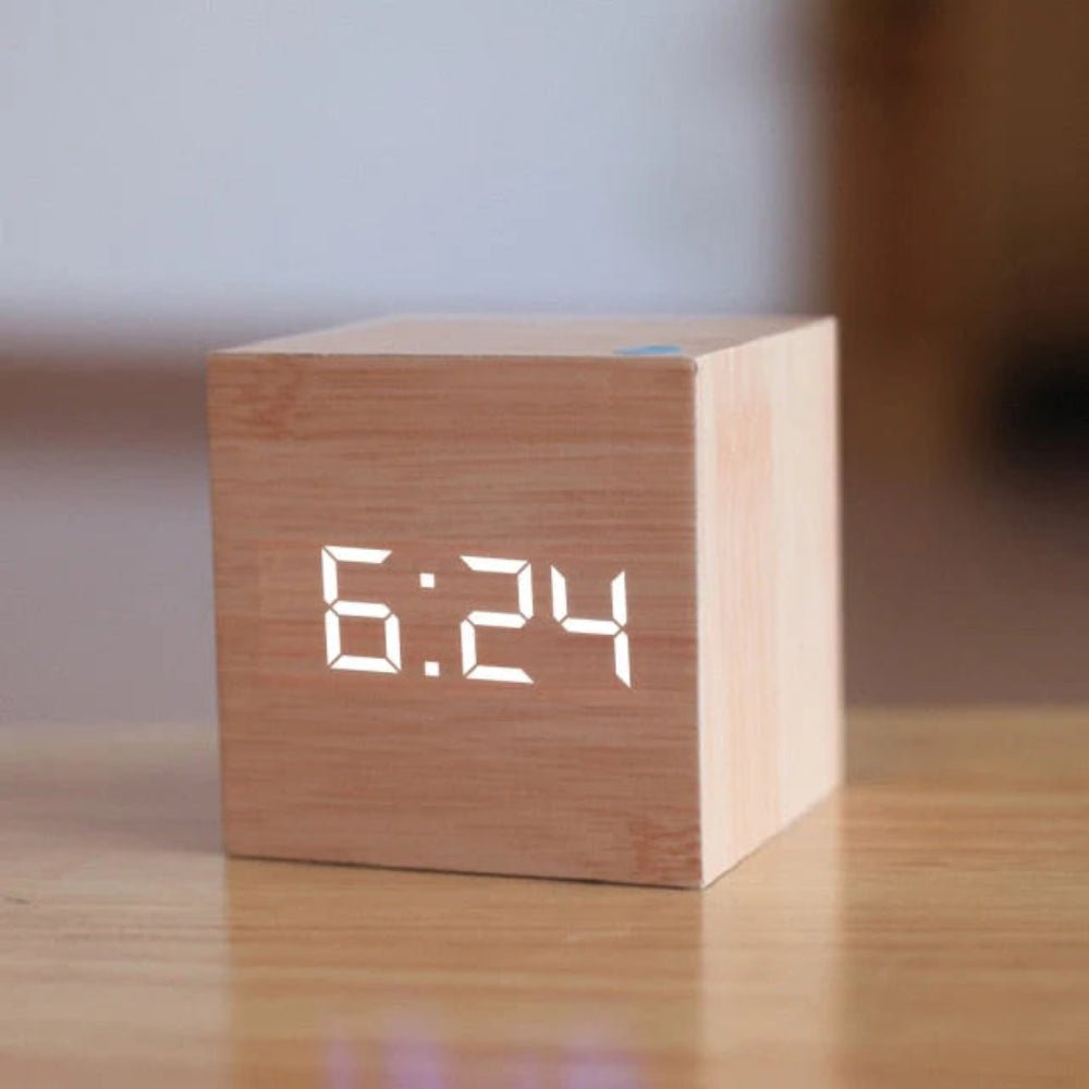 Lisslune | ZENICUBE – Minimalist LED Alarm Clock with Time, Date & Temperature Display