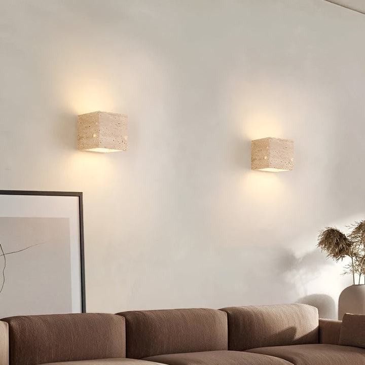 Lisslune | Wall lamp made of travertine for a warm and elegant atmosphere