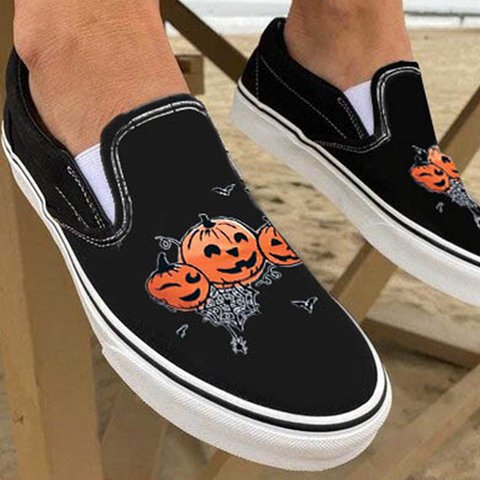 Lisslune | Casual slip-ons made of canvas with skull