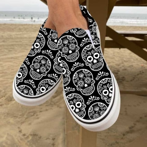 Lisslune | Casual slip-ons made of canvas with skull