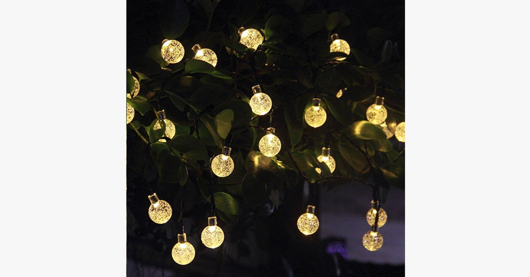 Lisslune | Solar-powered LED crystal ball lights - Stylishly decorate!