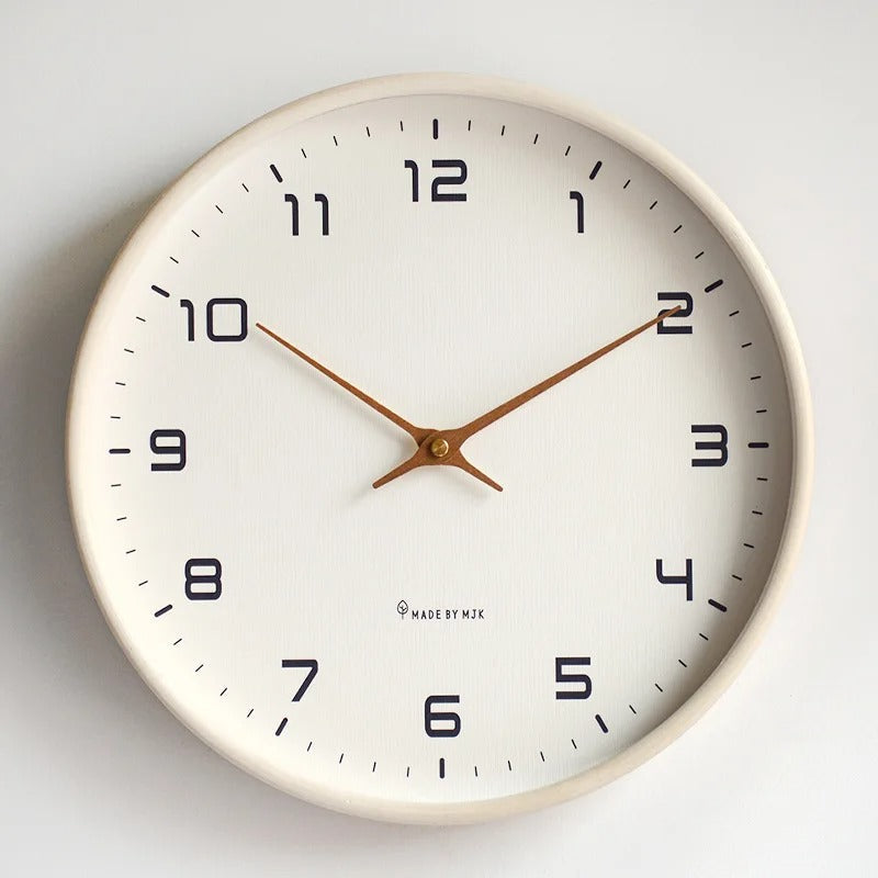 Lisslune | Minimalistic Wall Clock | Metal & Resin