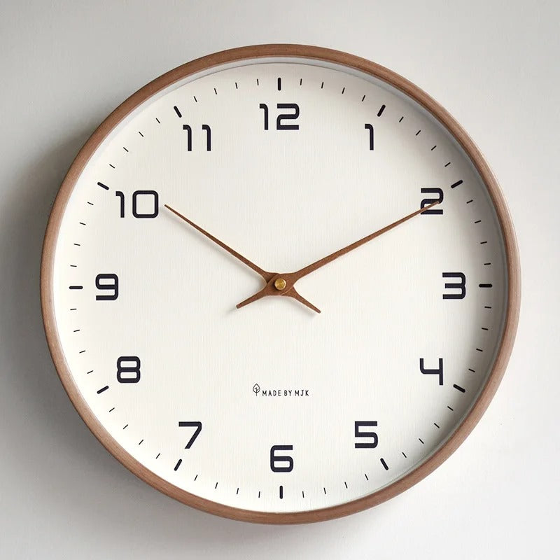 Lisslune | Minimalistic Wall Clock | Metal & Resin