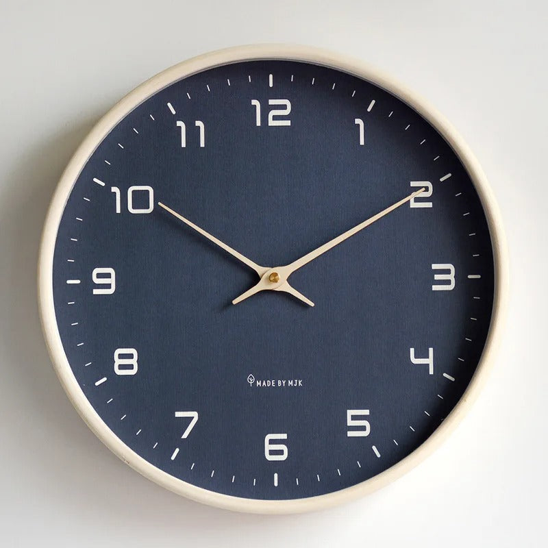 Lisslune | Minimalistic Wall Clock | Metal & Resin