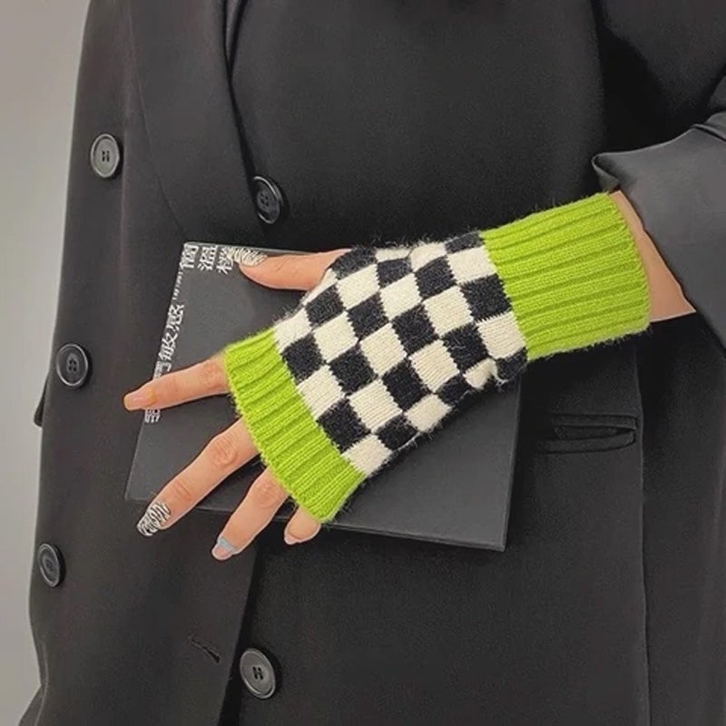 Lisslune | Women’s Checkered Winter Gloves – Warm Fingerless Knit Plaid Design