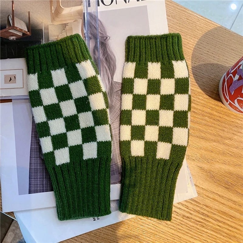 Lisslune | Women’s Checkered Winter Gloves – Warm Fingerless Knit Plaid Design