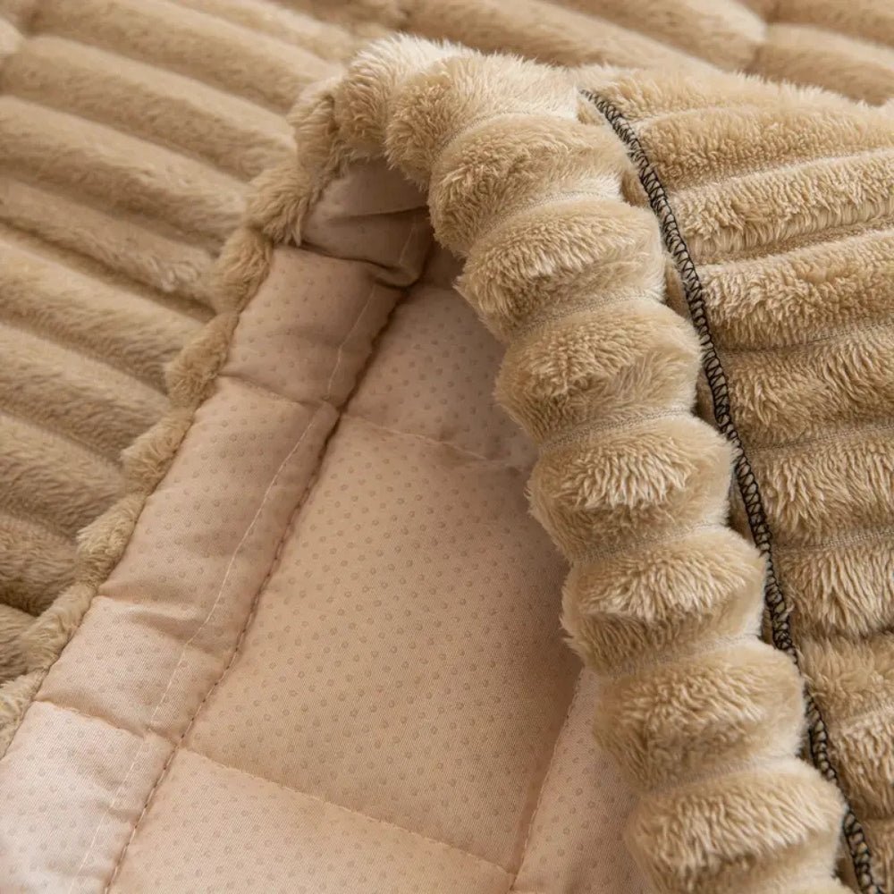 Lisslune | Veluxe Shield – Premium Plush Sofa Slipcover