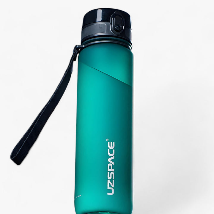 Lisslune | HydraShake | Sport Shaker Bottle - BPA-free and leak-proof