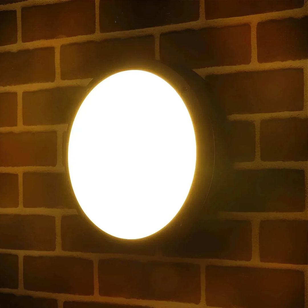 Lisslune | LuxeBeam Modern LED Outdoor Wall Light – Stylish and Weatherproof Lighting