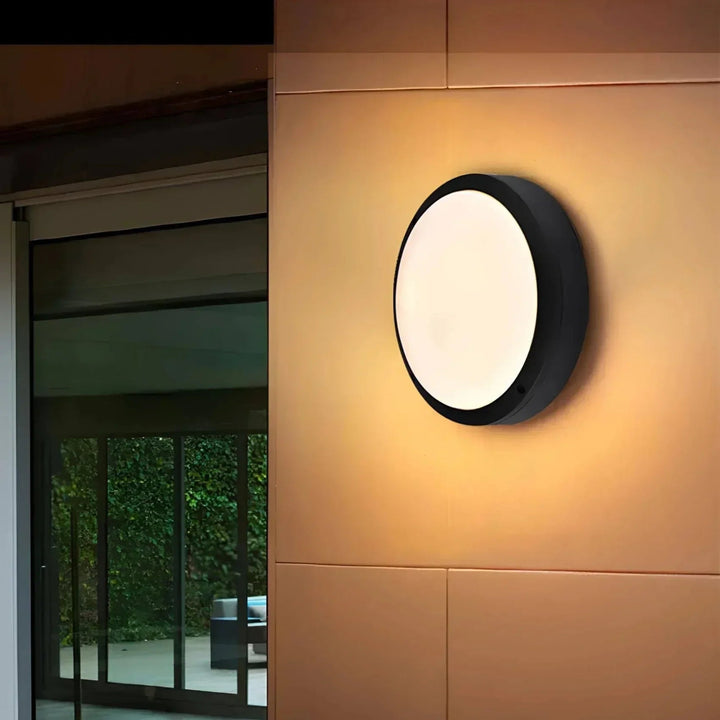 Lisslune | LuxeBeam Modern LED Outdoor Wall Light – Stylish and Weatherproof Lighting