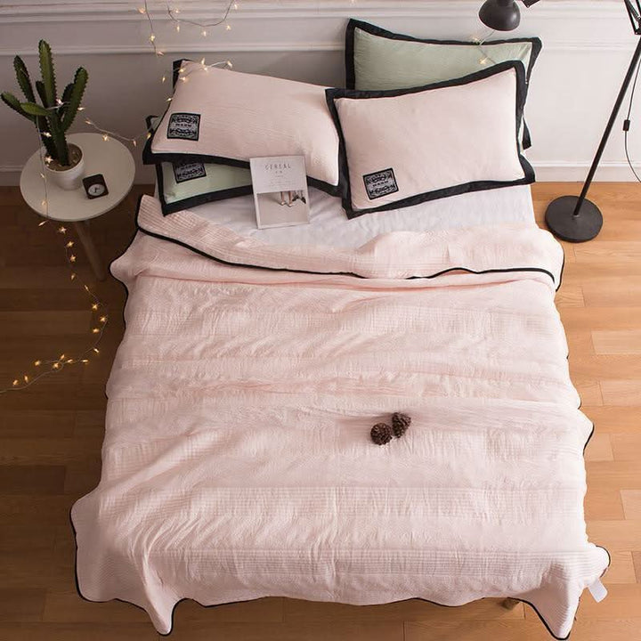 Lisslune | Cooling Blanket for Summer Nights – Lightweight and Breathable