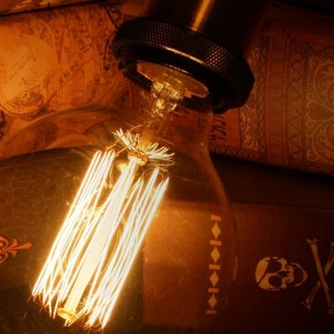 Lisslune | Vintage Light Bulbs - NostalgiaGlow
